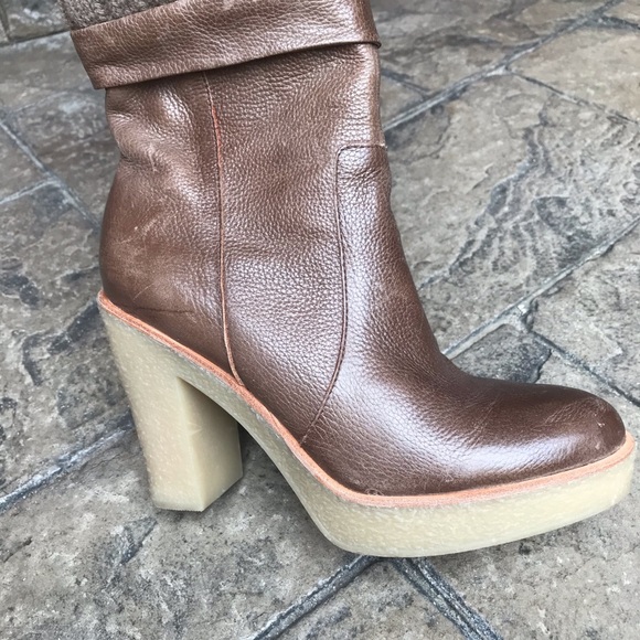 Gap, women’s leather boots size 8 - Picture 4 of 12